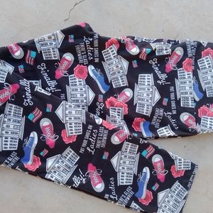 Full size leggings. TC. White house.